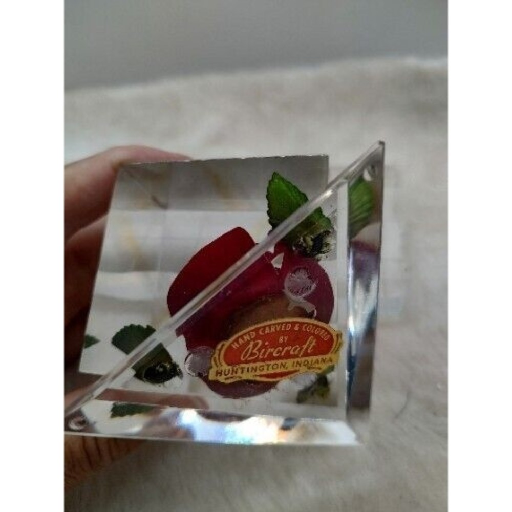 Vintage Bircraft Lucite Acrylic CUBE PAPERWEIGHT SCULPTURE Red Rose Enclosed - Picture 10 of 13
